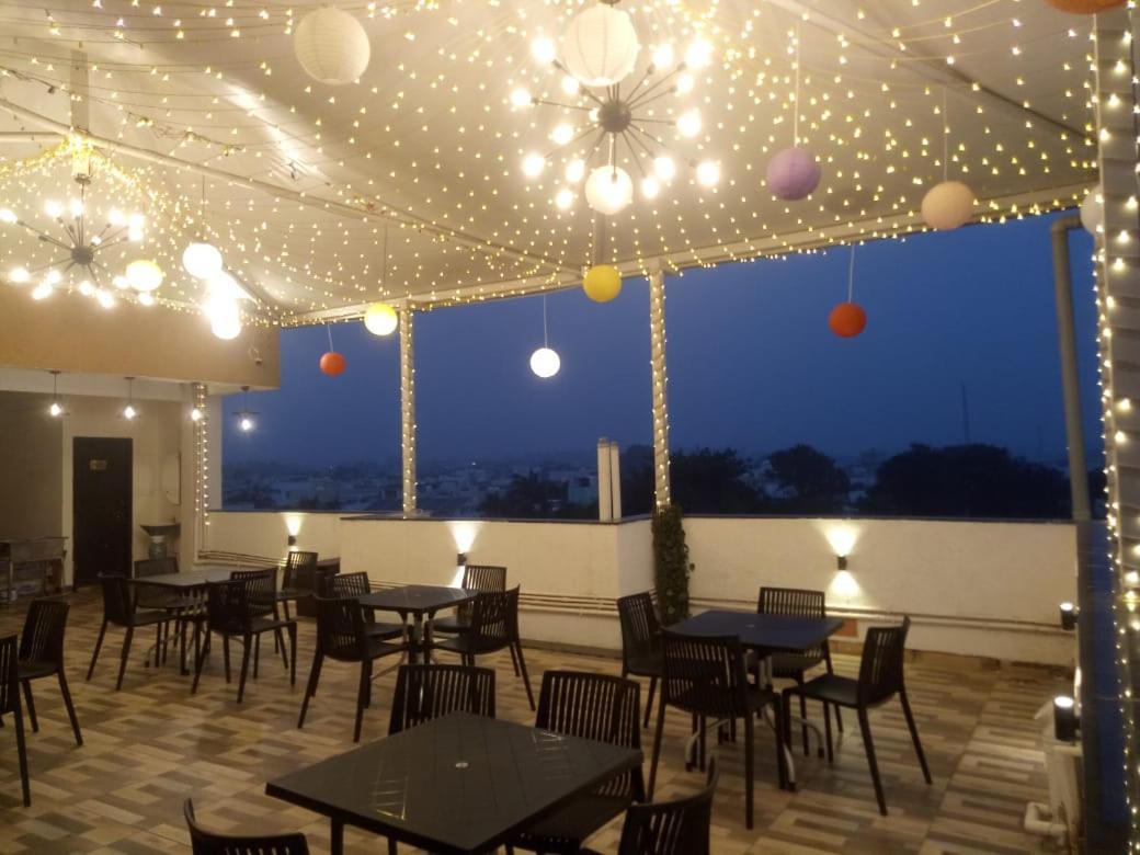 Hotel Golden Bliss Bhopal Exterior photo